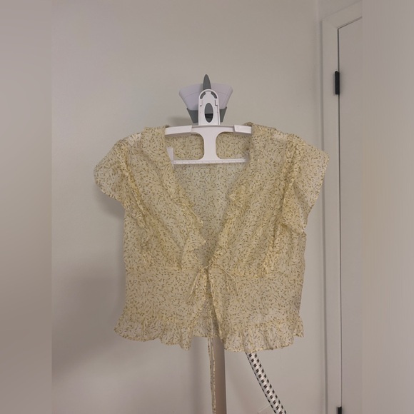 HM ruffle-trimmed blouse - Picture 5 of 5